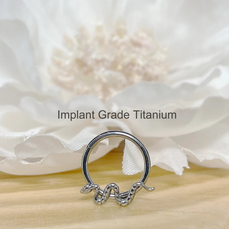 ✨ Titanium Snake Hinged Clicker Hoop 16G