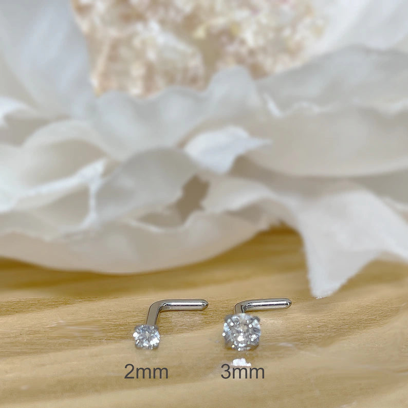 ✨ Titanium Round CZ Nose Stud Ring