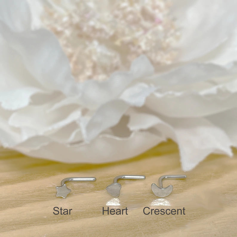 ✨ Stainless Steel Heart Nose Stud 20G