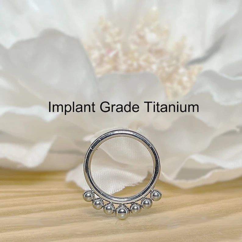 ✨ Titanium Outer Balls Hinged Clicker Hoop 16G