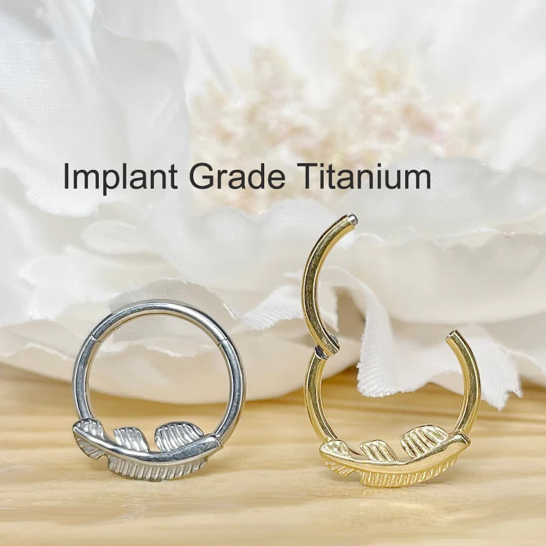 ✨ Titanium Leaf Hinged Clicker Hoop 16G