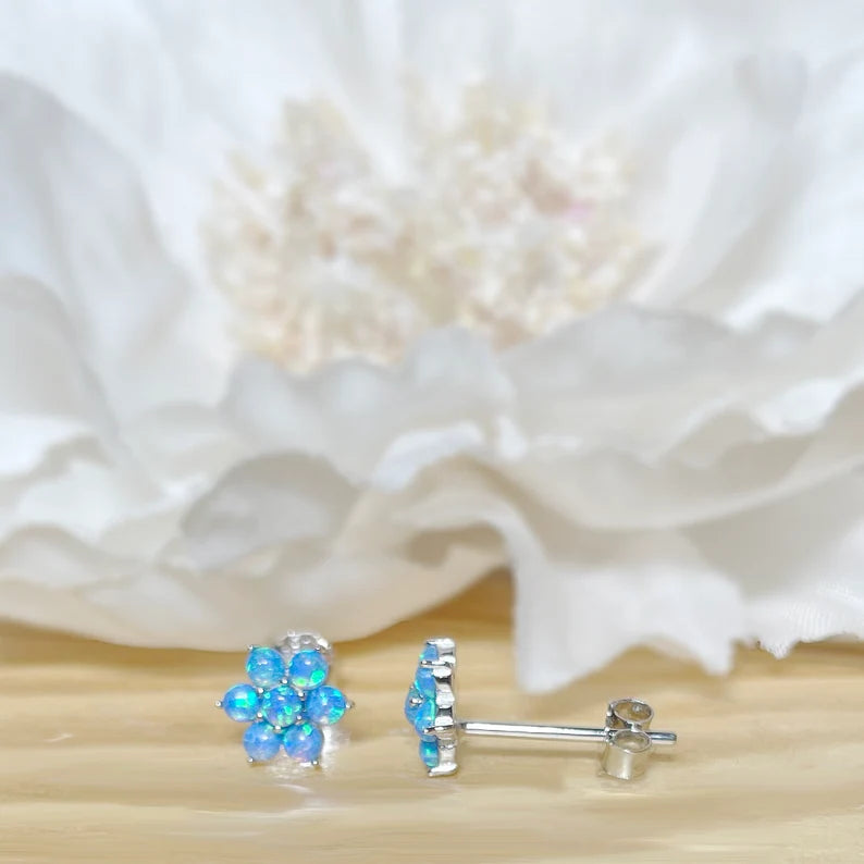 ✨ 925 Silver Opal Flower Stud Earrings