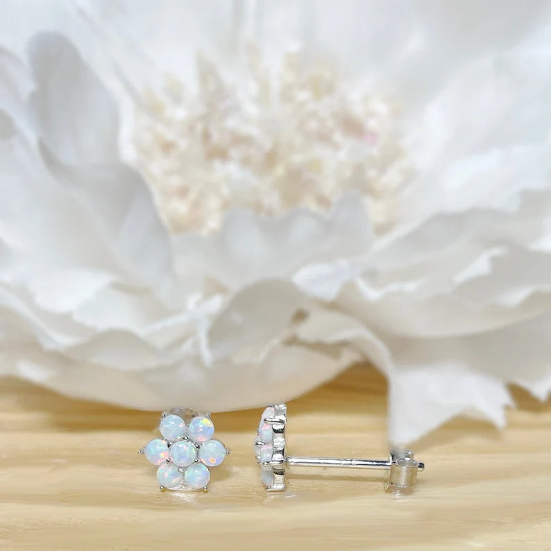 ✨ 925 Silver Opal Flower Stud Earrings