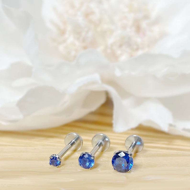 ✨ Titanium Blue CZ Top Threadless Labret Bar