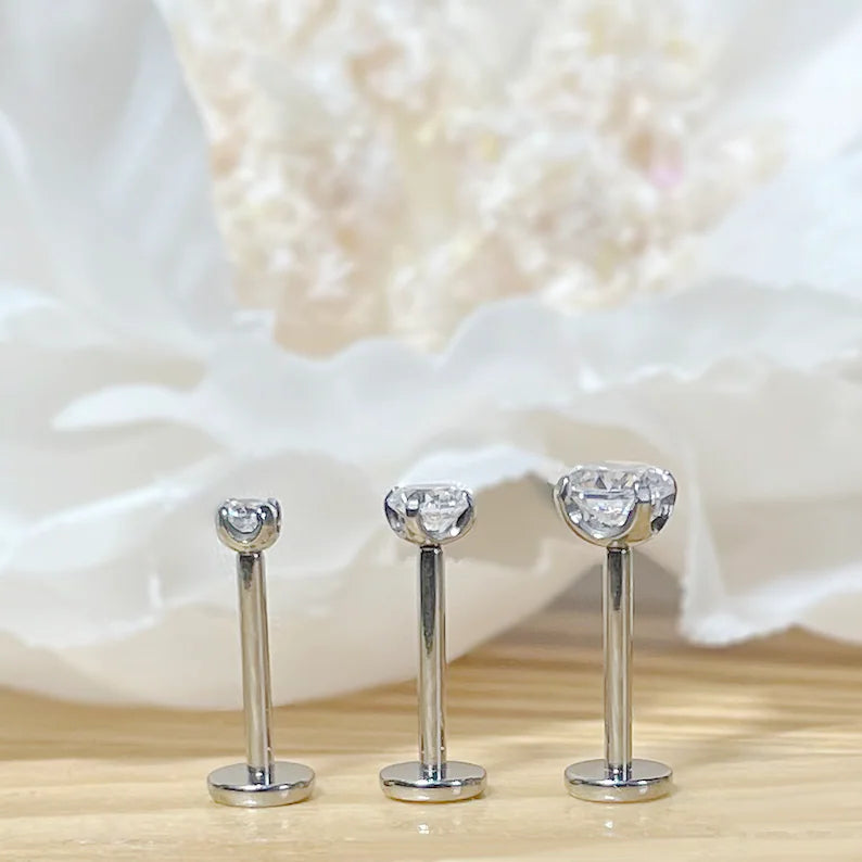 ✨ Titanium Threadless Clear CZ Top Labret Bar Stud