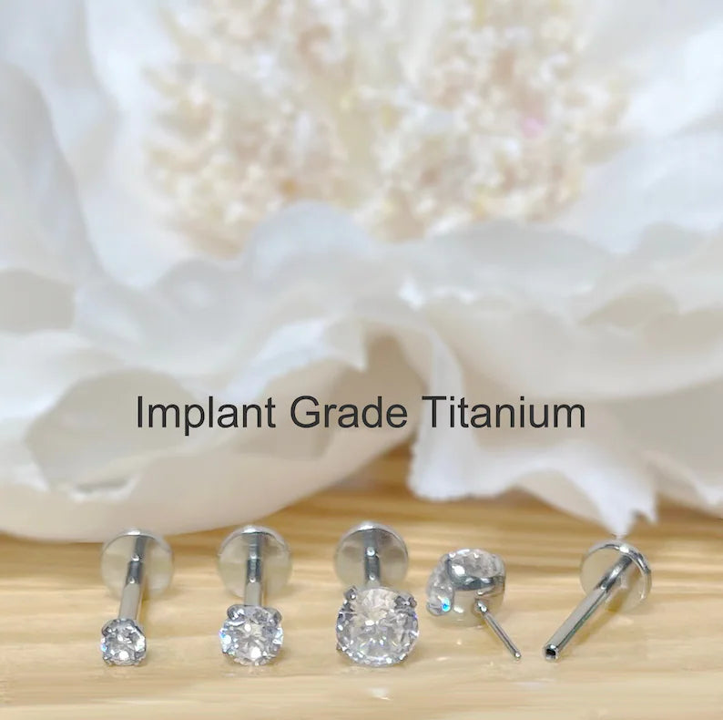 ✨ Titanium Threadless Clear CZ Top Labret Bar Stud