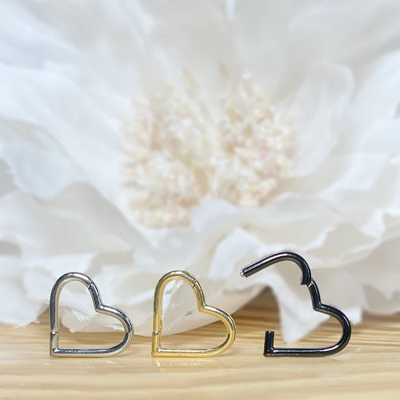 ✨ Titanium Heart-Shaped Hinged Segment Hoop Ring