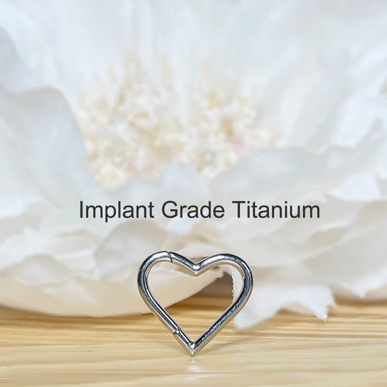 ✨ Titanium Heart-Shaped Hinged Segment Hoop Ring