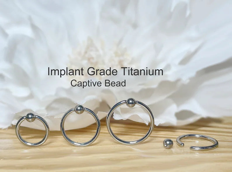 ✨ Titanium Captive Bead Ring