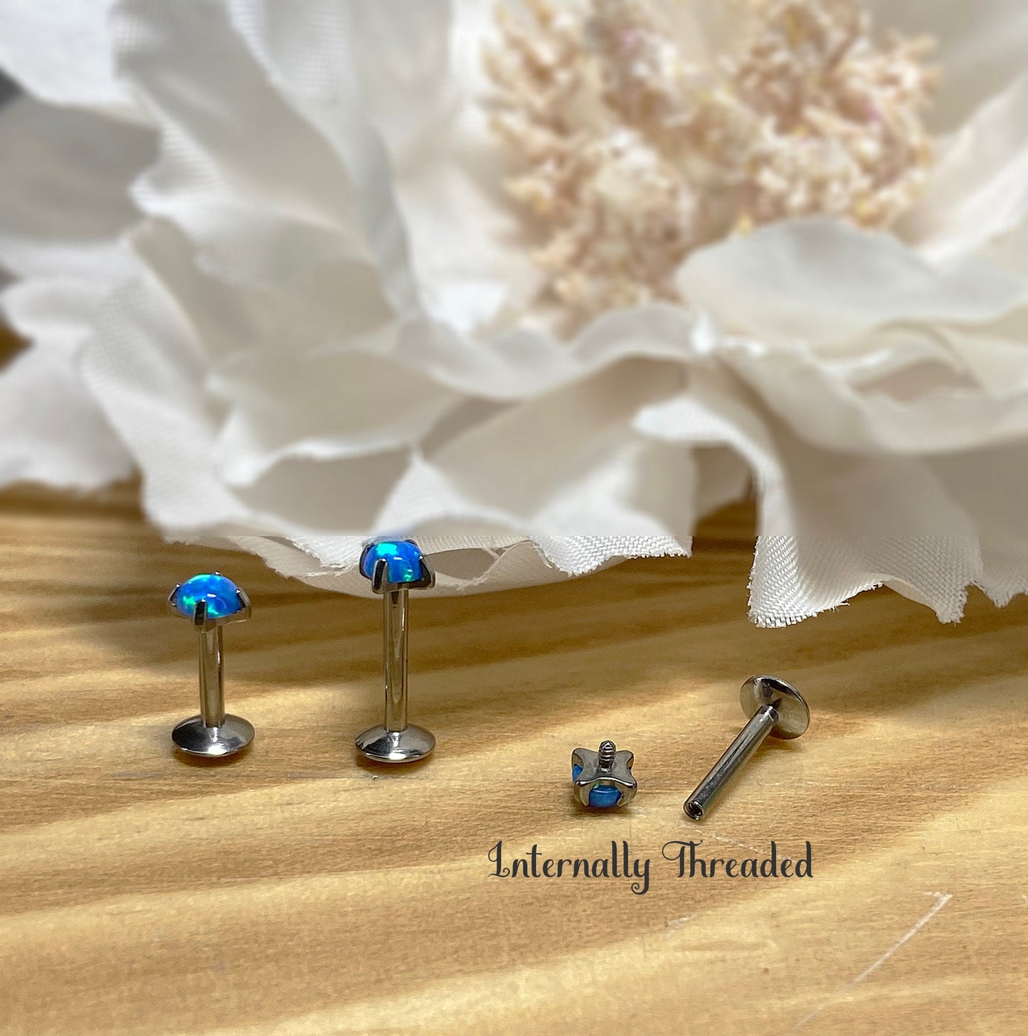 ✨ Titanium Blue Opal Internally Threaded Flat Back Labret 16G