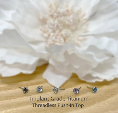 ✨ Titanium CZ Bezel-Set Threadless Top