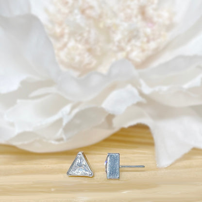 ✨ Titanium Triangle CZ Threadless Top