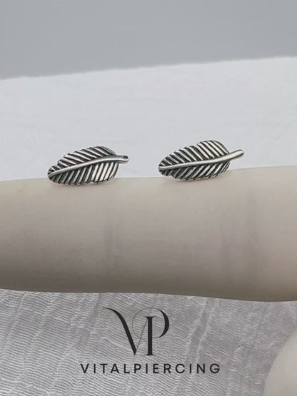 ✨ 925 Silver Feather Stud Earrings