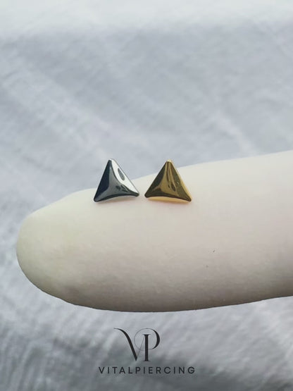✨ Titanium Threadless Push In Rounded Triangle Top Labret Bar Stud