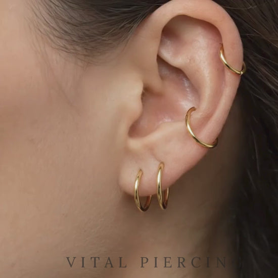 24K gold titanium hinged hoop video
