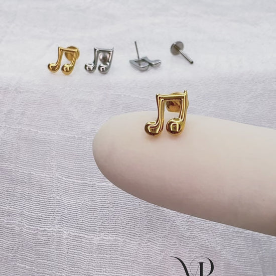 Titanium threadless labret with music note top for ear piercing
