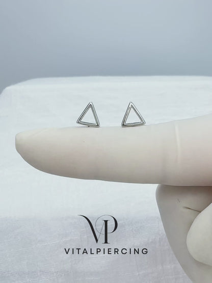 ✨ 925 Silver Triangle Stud Earrings